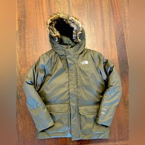 The North Face army green dry vent 550 hooded jacket. Size KIDS XL/18